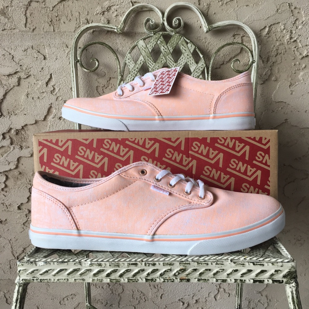 NWT Vans Atwood Low (Printed Canvas) Peach Nectar